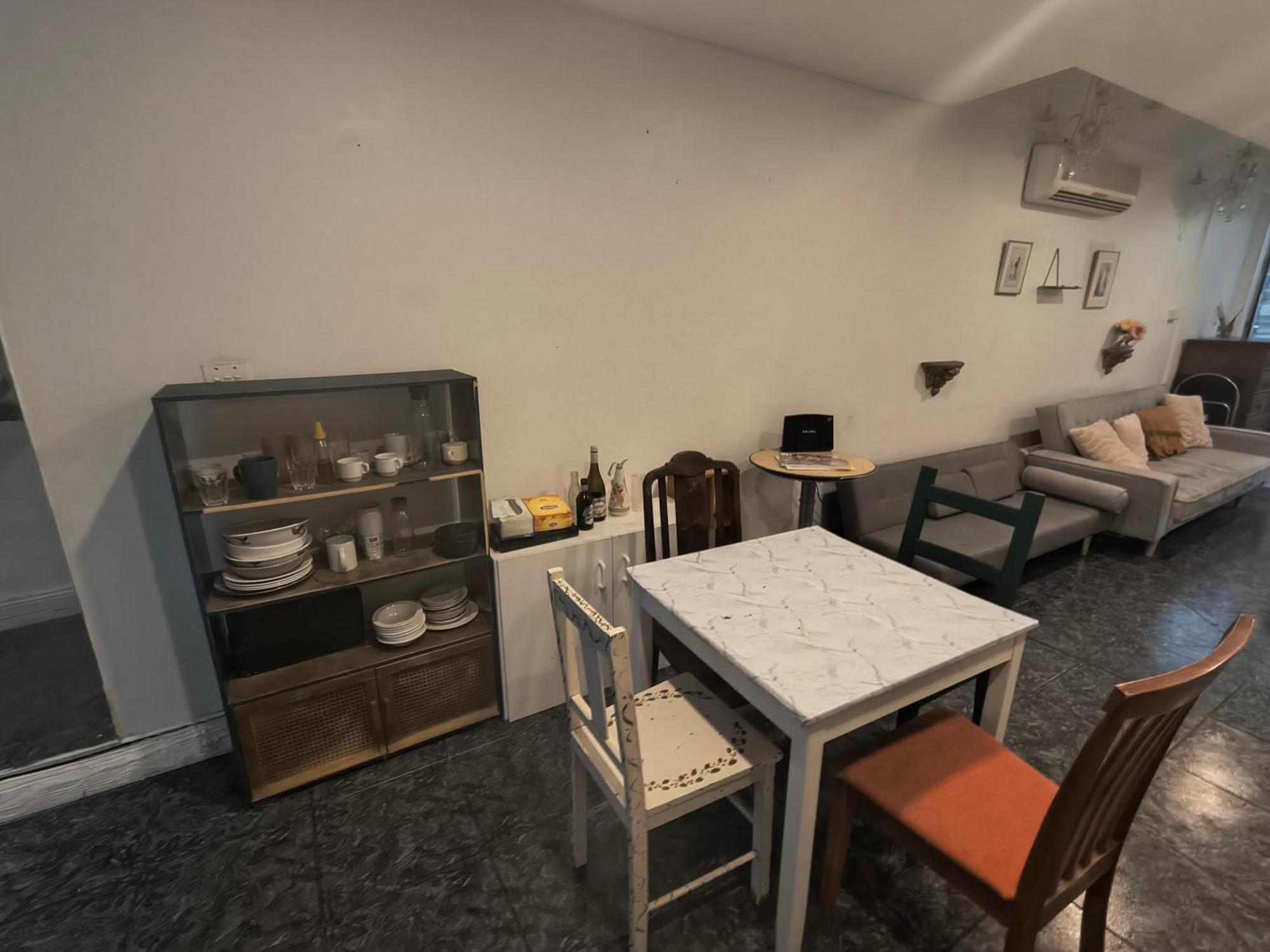 Spacious Terrace House Near Cbd Holiday home