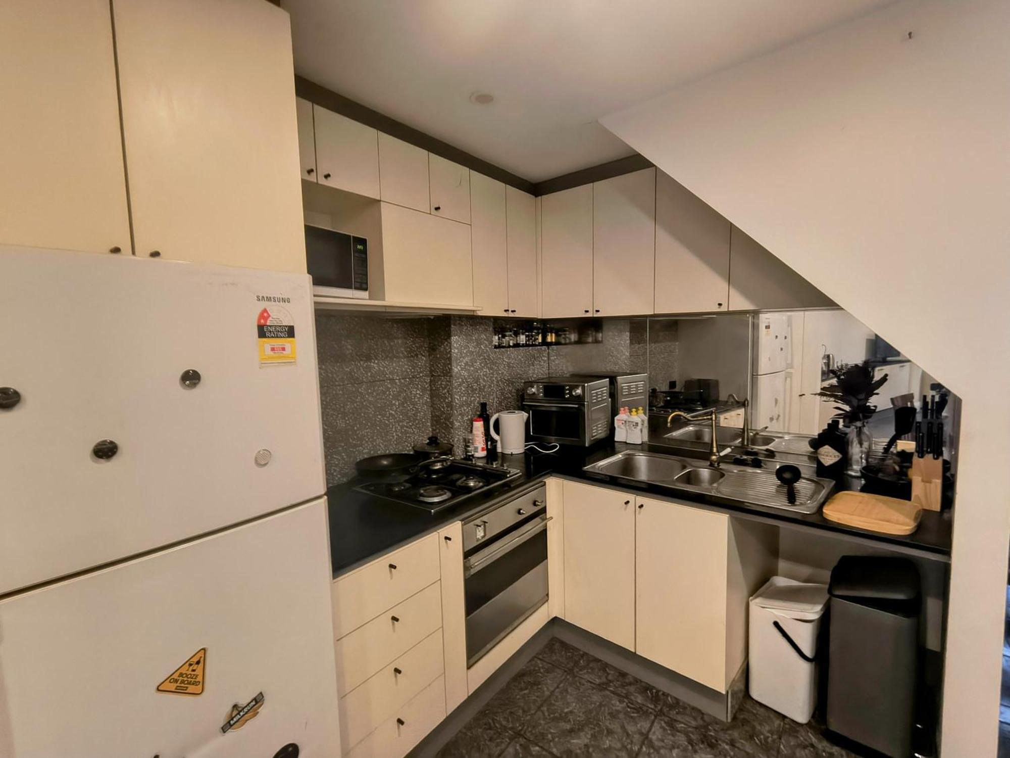 Spacious Terrace House Near Cbd *